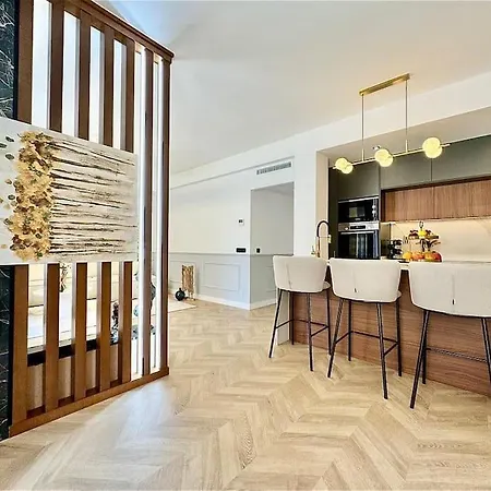 4bd Soho Luxe Retreat Terrace 2bh & Ac Apartment *
