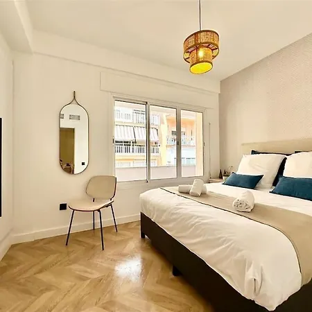 4bd Soho Luxe Retreat Terrace 2bh & Ac Apartment